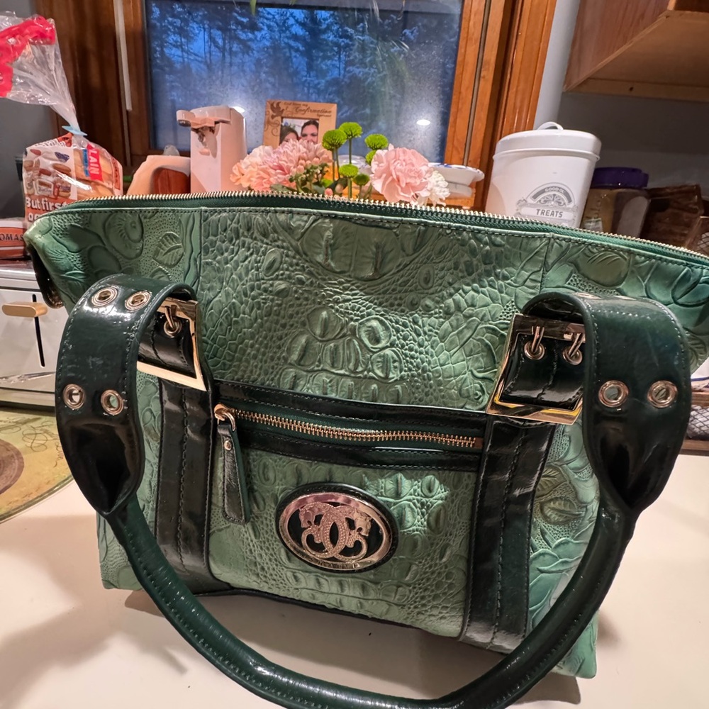 Shariff Pocketbook